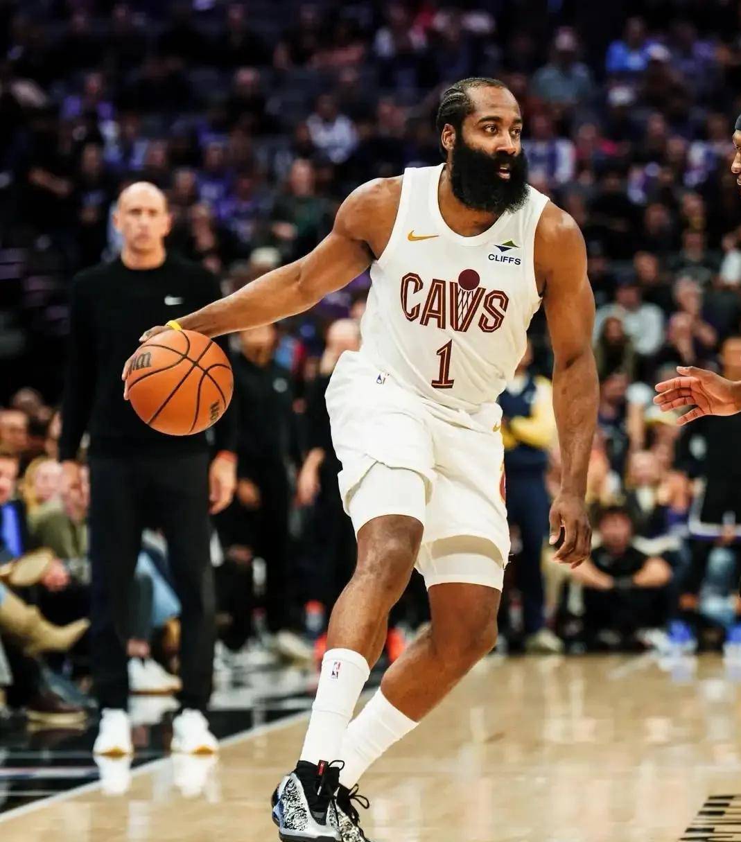 九游体育-哈登连续十二场比赛得分超过赛事规则更新，日本队挑战极限！的简单介绍