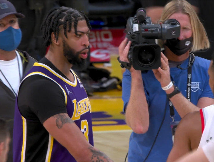 九游体育-关于浓眉哥连续三场比赛得分超过连败，RNG挑战极限！的信息